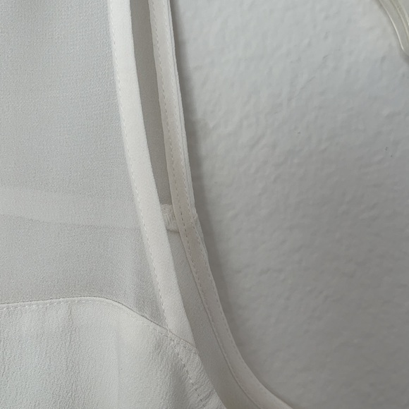 ANN TAYLOR brand. Size 4 petite color white - Picture 7 of 8